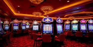 km777 bet Pretty Gaming live dealer table on mobile phone screen